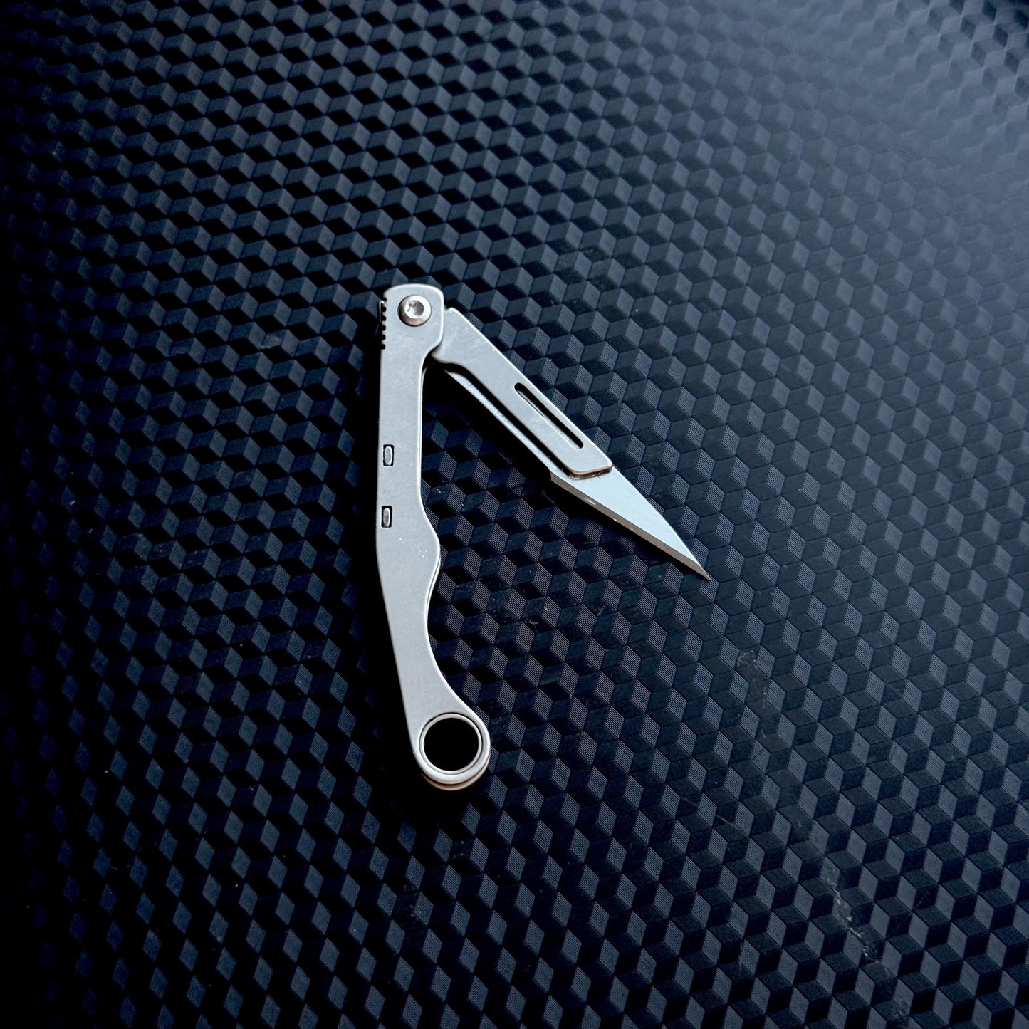Keychain Titanium Folding Knife Scalpel Tool Pocket EDC Pocket Gear Kutting Device