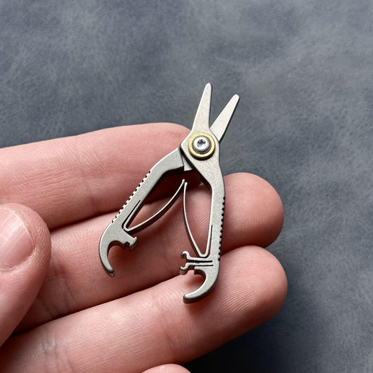 Scissors Titanium Mini – Ultra-Light EDC Grooming Tool for Men, Portable Eyebrow & Beard Trimming, Gift for Him scissors charm