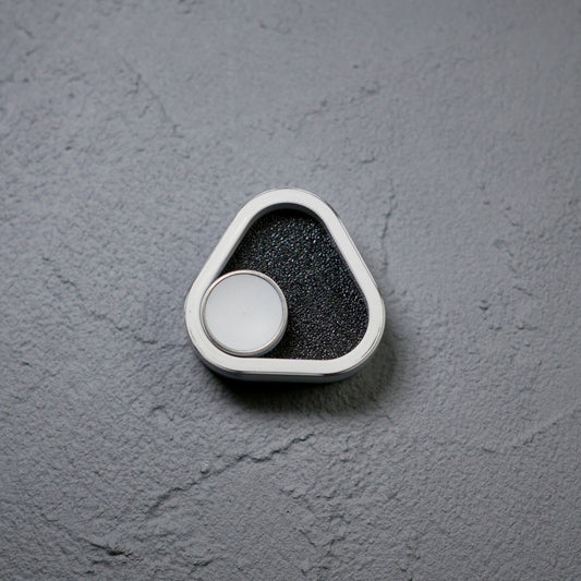 Slider Triangular [Ti] Cerakote / White Brushed