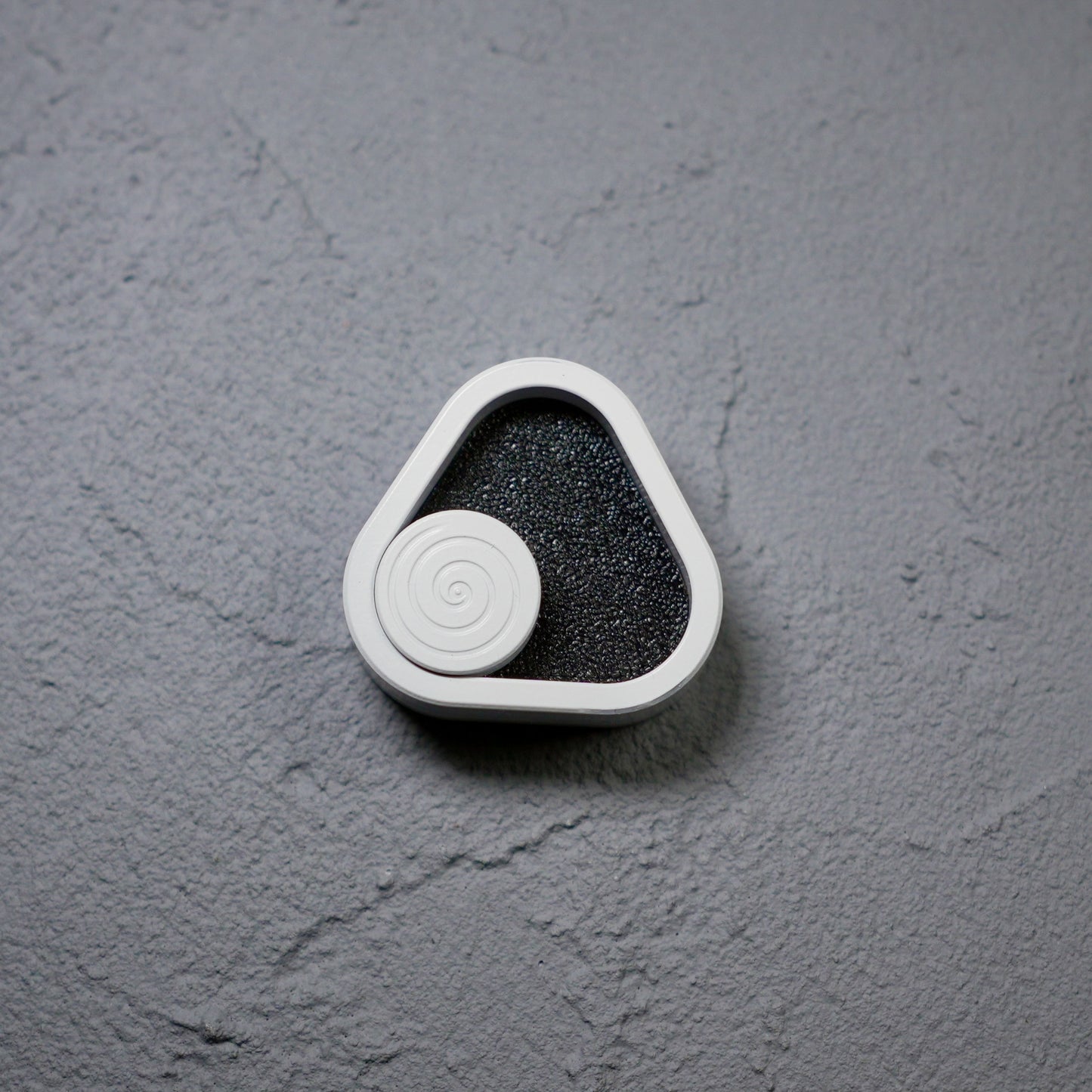 Slider Triangular [Ti] Cerakote / White