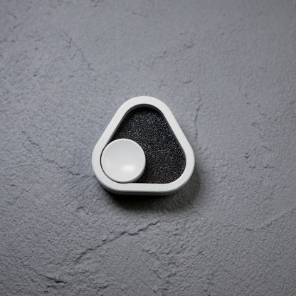 Slider Triangular [Ti] Cerakote / White